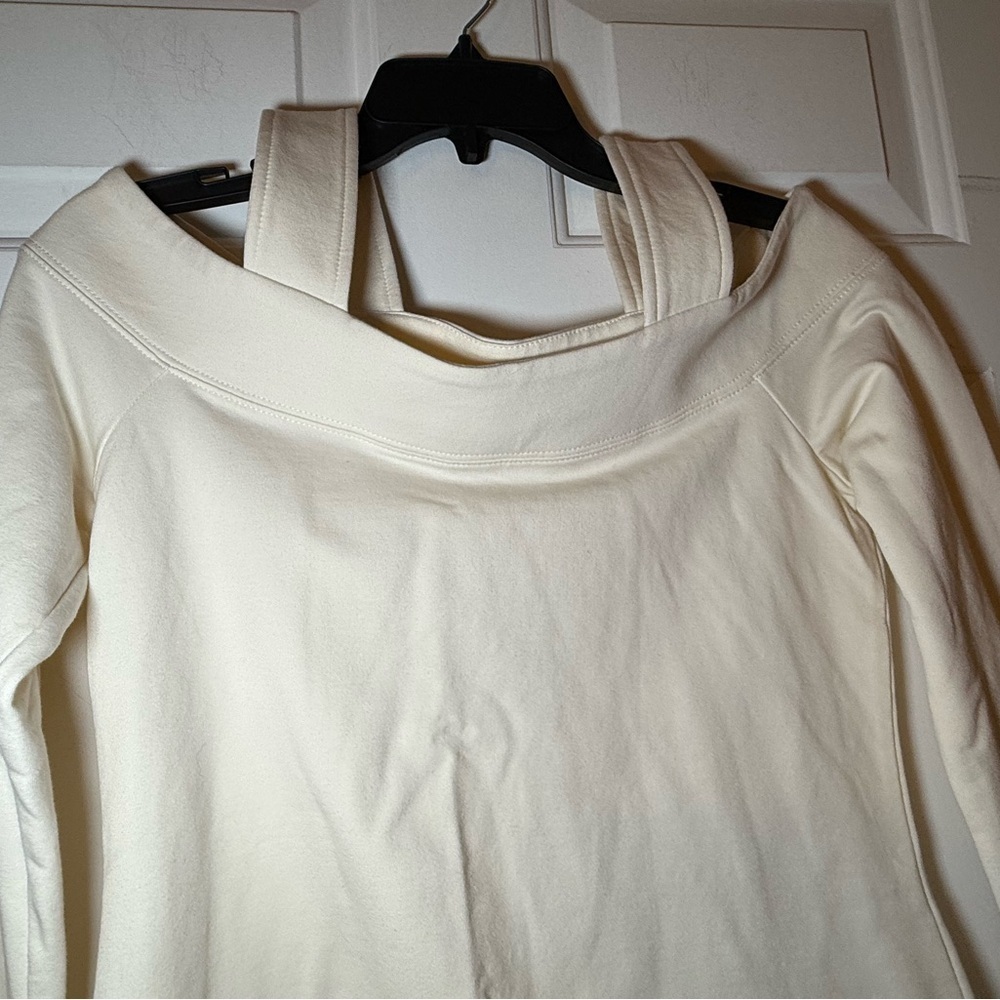 Boston Proper Ivory Cold / Off Shoulder Blouse Pom Pom Accent XS BOHO Fun Cotton - Picture 2 of 8